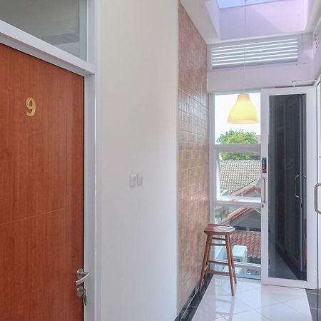 Hotel Reddoorz Syariah @ Tlogosari Semarang Alastuwo Esterno foto
