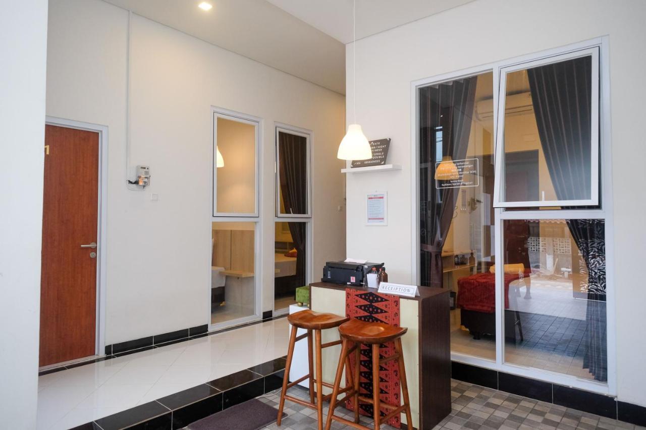 Hotel Reddoorz Syariah @ Tlogosari Semarang Alastuwo Esterno foto