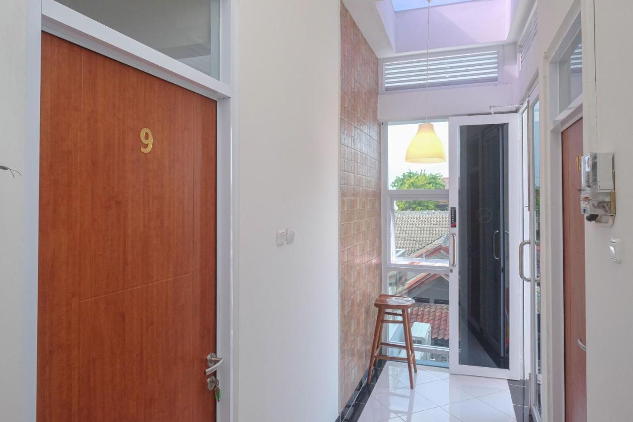 Hotel Reddoorz Syariah @ Tlogosari Semarang Alastuwo Esterno foto