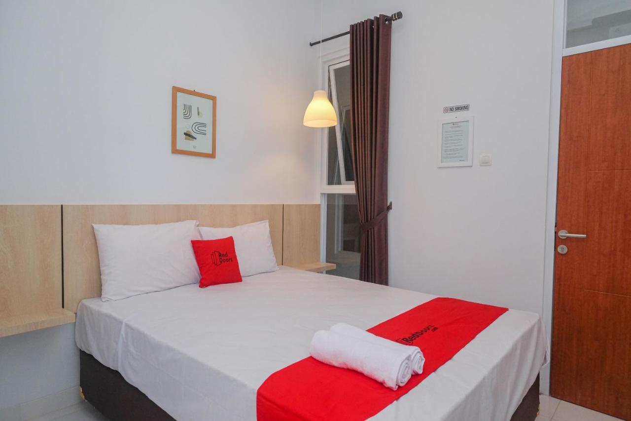Hotel Reddoorz Syariah @ Tlogosari Semarang Alastuwo Esterno foto