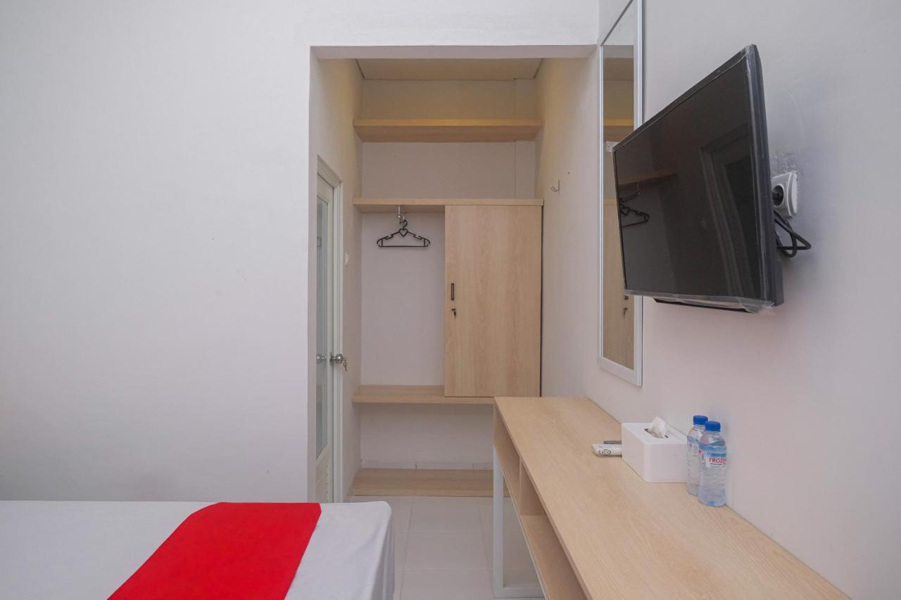 Hotel Reddoorz Syariah @ Tlogosari Semarang Alastuwo Esterno foto